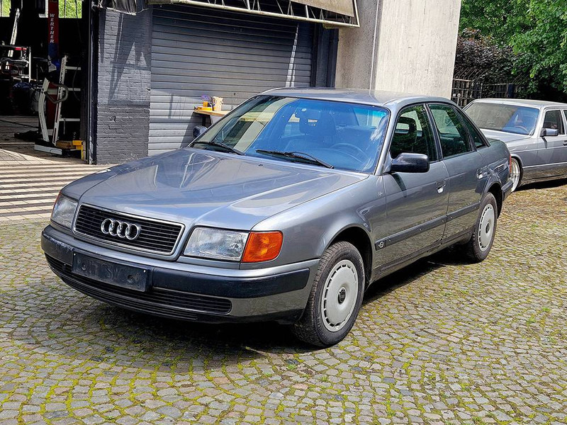 Audi 100 2.4D - Лек автомобил: снимка 1 Audi 100 2.4D - Лек автомобил: снимка 1