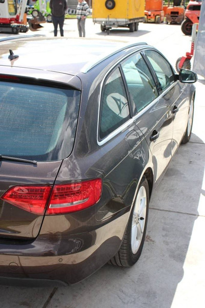 Audi A4 Pro Line S - Лек автомобил: снимка 5 Audi A4 Pro Line S - Лек автомобил: снимка 5