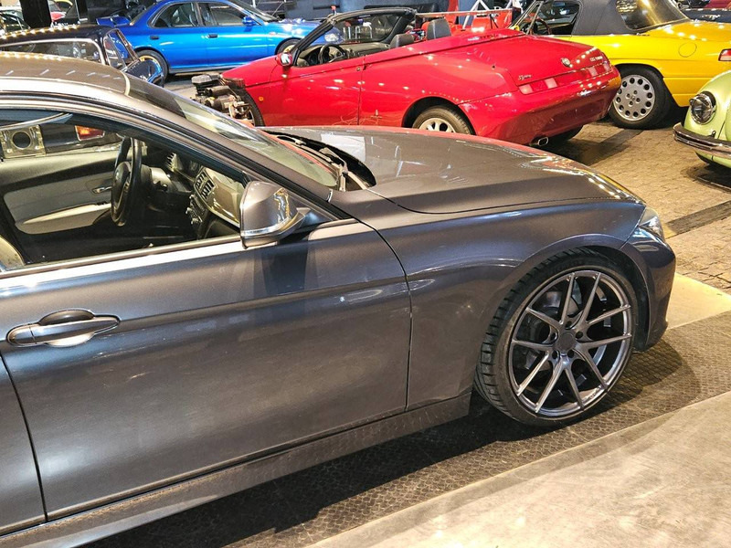 Седан BMW 3-Reeks (F30) _ 320d: снимка 9