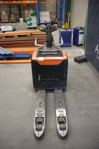 BT LPE220 - Палетна количка: снимка 4 BT LPE220 - Палетна количка: снимка 4