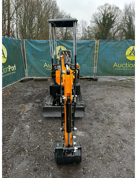 Beartrac HT10 - Мини багер: снимка 4 Beartrac HT10 - Мини багер: снимка 4