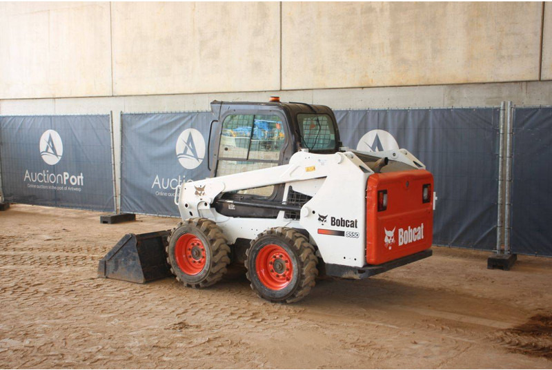 Bobcat S550 - Колесен товарач: снимка 3 Bobcat S550 - Колесен товарач: снимка 3