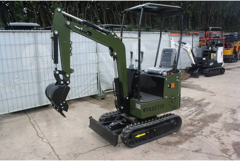 COLT KV13 - Мини багер: снимка 2 COLT KV13 - Мини багер: снимка 2