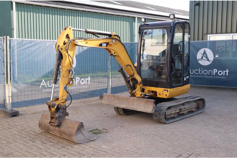 Верижен багер Caterpillar 302.7D: снимка 8