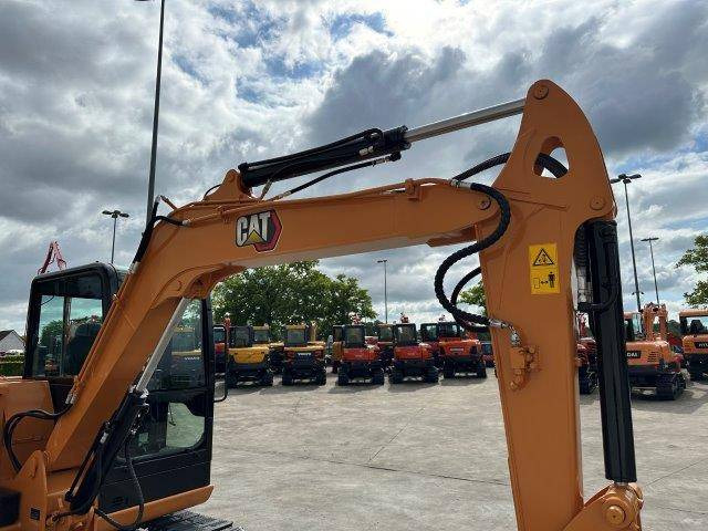 Верижен багер Caterpillar 305.5E2: снимка 12