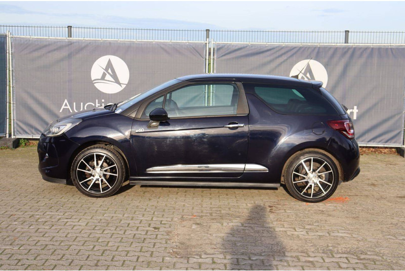 Citroën DS3 - Седан: снимка 2 Citroën DS3 - Седан: снимка 2