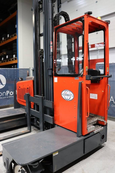 Combilift C3000GST - Страничен товарач: снимка 4 Combilift C3000GST - Страничен товарач: снимка 4