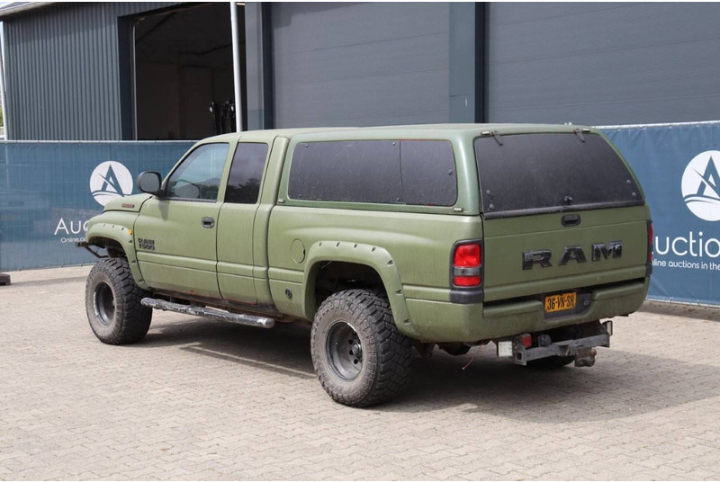 Dodge Ram 1500 - Лек автомобил: снимка 4 Dodge Ram 1500 - Лек автомобил: снимка 4