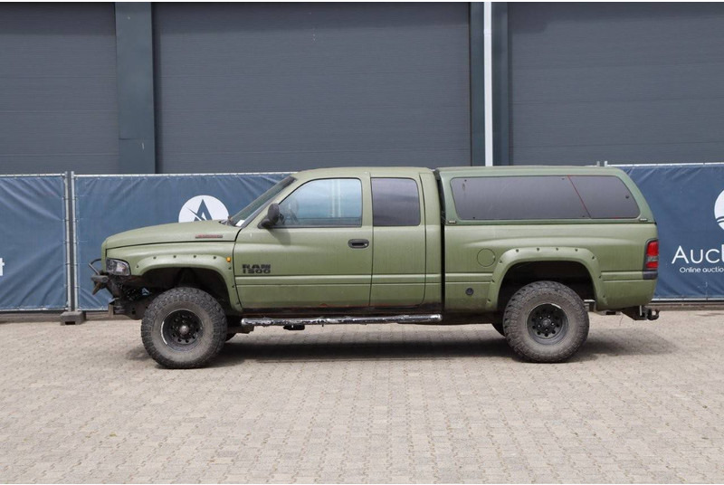 Dodge Ram 1500 - Лек автомобил: снимка 2 Dodge Ram 1500 - Лек автомобил: снимка 2