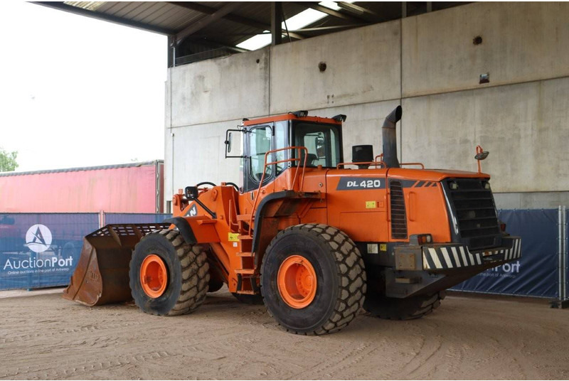 Doosan DL420 - Колесен товарач: снимка 4 Doosan DL420 - Колесен товарач: снимка 4