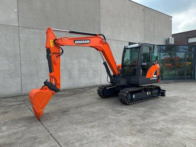 Doosan DX55-9C - Верижен багер: снимка 1 Doosan DX55-9C - Верижен багер: снимка 1