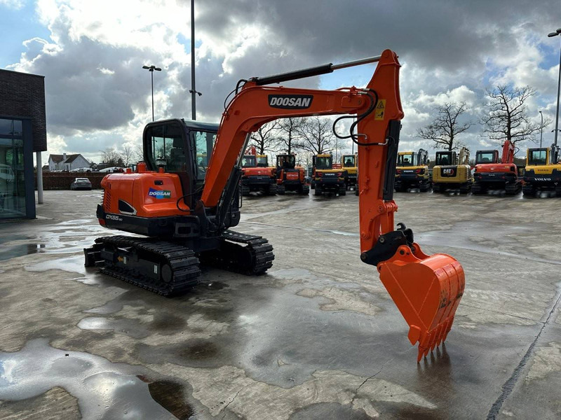 Doosan DX55-9C - Верижен багер: снимка 3 Doosan DX55-9C - Верижен багер: снимка 3