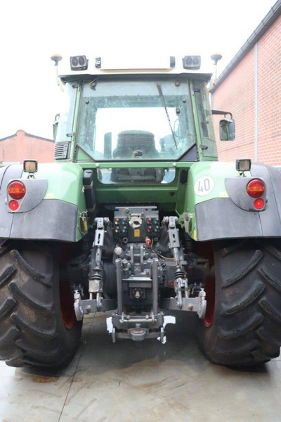 Fendt 820 Vario TMS - Трактор: снимка 4 Fendt 820 Vario TMS - Трактор: снимка 4