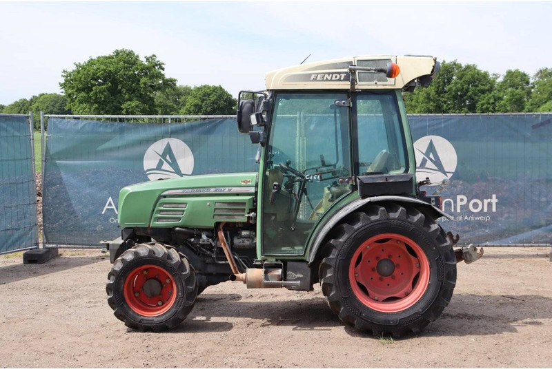Fendt Farmer 207 V - Трактор: снимка 2 Fendt Farmer 207 V - Трактор: снимка 2