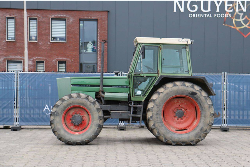 Fendt Favorit 612 LSA E - Трактор: снимка 2 Fendt Favorit 612 LSA E - Трактор: снимка 2