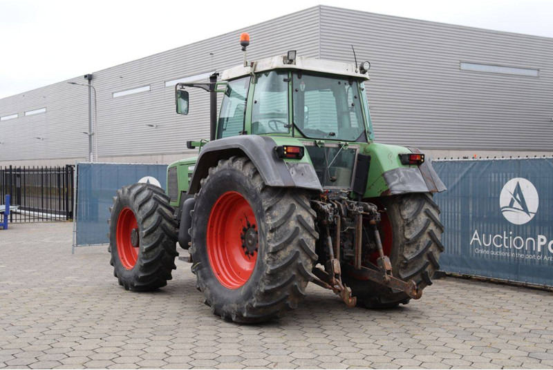 Fendt Favorit 824 - Трактор: снимка 4 Fendt Favorit 824 - Трактор: снимка 4