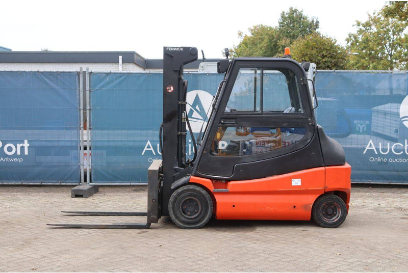 Fenwick-Linde E30/02 - Електрокар: снимка 2 Fenwick-Linde E30/02 - Електрокар: снимка 2