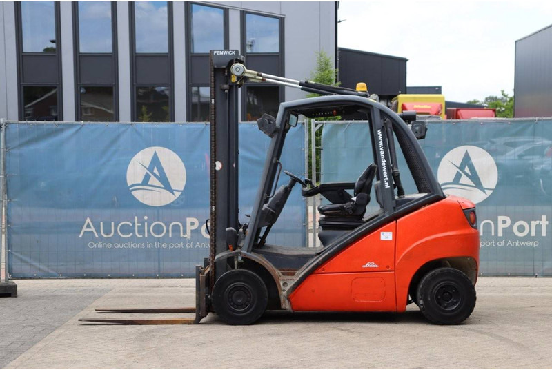 Fenwick-Linde H25D - Дизелов мотокар: снимка 2 Fenwick-Linde H25D - Дизелов мотокар: снимка 2