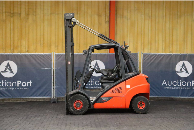 Fenwick-Linde H30 EVO - Дизелов мотокар: снимка 2 Fenwick-Linde H30 EVO - Дизелов мотокар: снимка 2