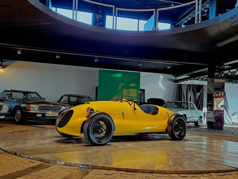 Ferrari Vintage Racer Ferrari-hommage Triumph - Седан: снимка 2 Ferrari Vintage Racer Ferrari-hommage Triumph - Седан: снимка 2