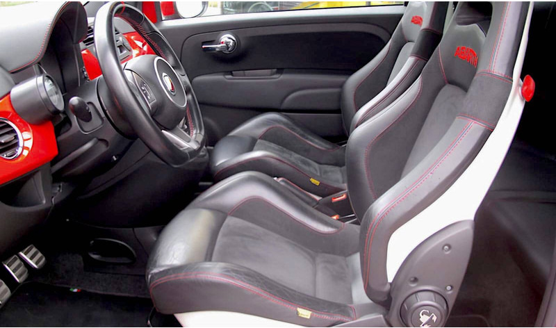 Fiat 500 Abarth Tributo Ferrari (limited 142/200) - Седан: снимка 4 Fiat 500 Abarth Tributo Ferrari (limited 142/200) - Седан: снимка 4