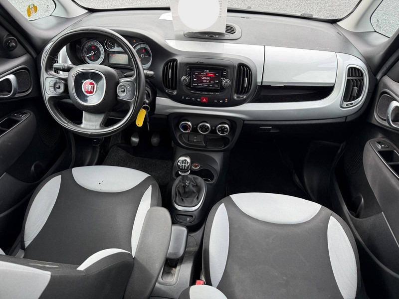 Седан Fiat 500L (I) Living _ 1.6 MultiJet 16v: снимка 16