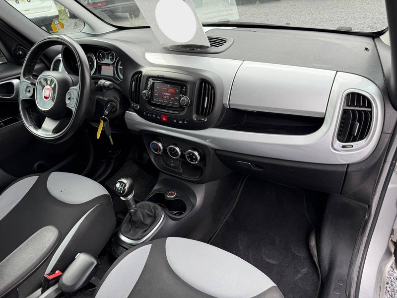 Седан Fiat 500L (I) Living _ 1.6 MultiJet 16v: снимка 10