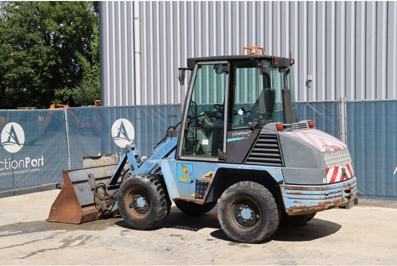 Fiat Hitachi FW80 - Колесен товарач: снимка 3 Fiat Hitachi FW80 - Колесен товарач: снимка 3