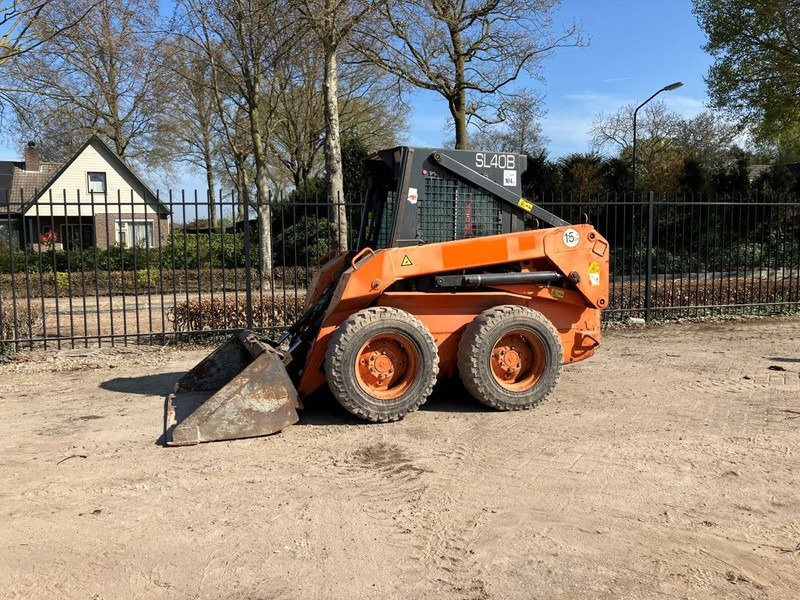 Fiat Kobelco SL40B - Колесен товарач: снимка 1 Fiat Kobelco SL40B - Колесен товарач: снимка 1