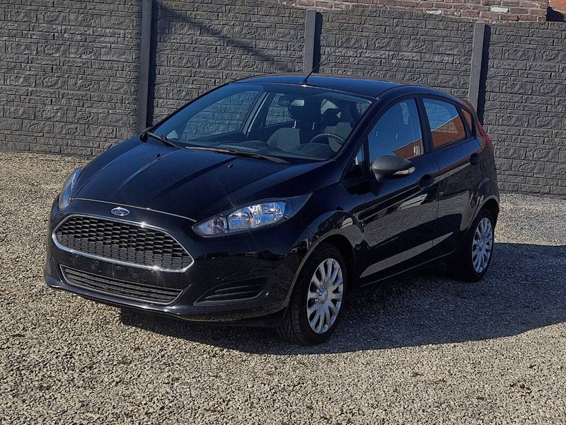 Ford Fiesta (VII - update) 1.25 - Седан: снимка 1 Ford Fiesta (VII - update) 1.25 - Седан: снимка 1