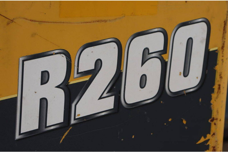 Колесен товарач Gehl R260: снимка 17