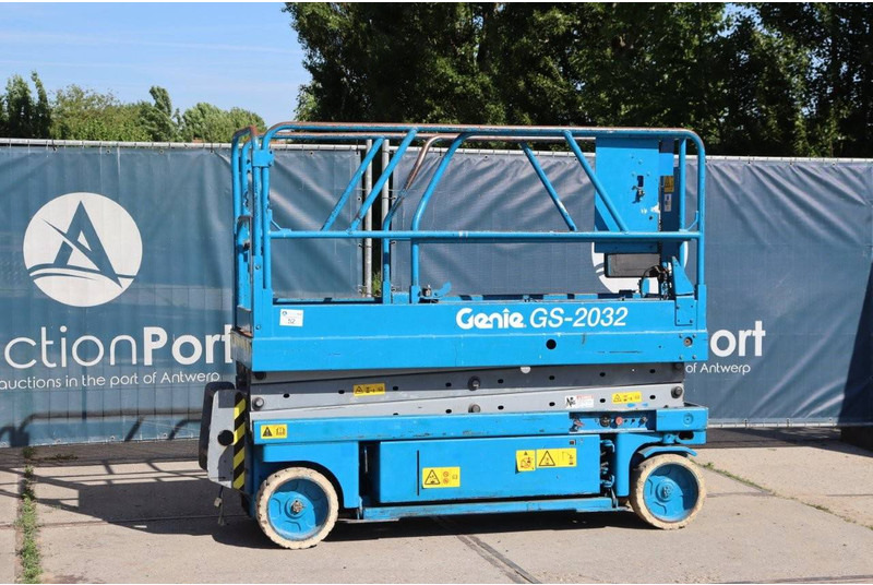 Genie GS-2032 - Ножична работна платформа: снимка 1 Genie GS-2032 - Ножична работна платформа: снимка 1