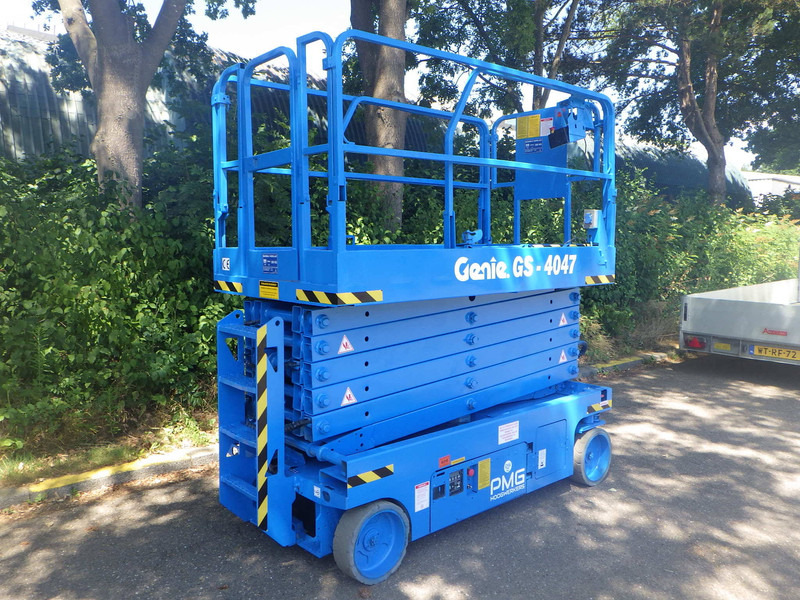 Genie GS-4047 - Ножична работна платформа: снимка 2 Genie GS-4047 - Ножична работна платформа: снимка 2