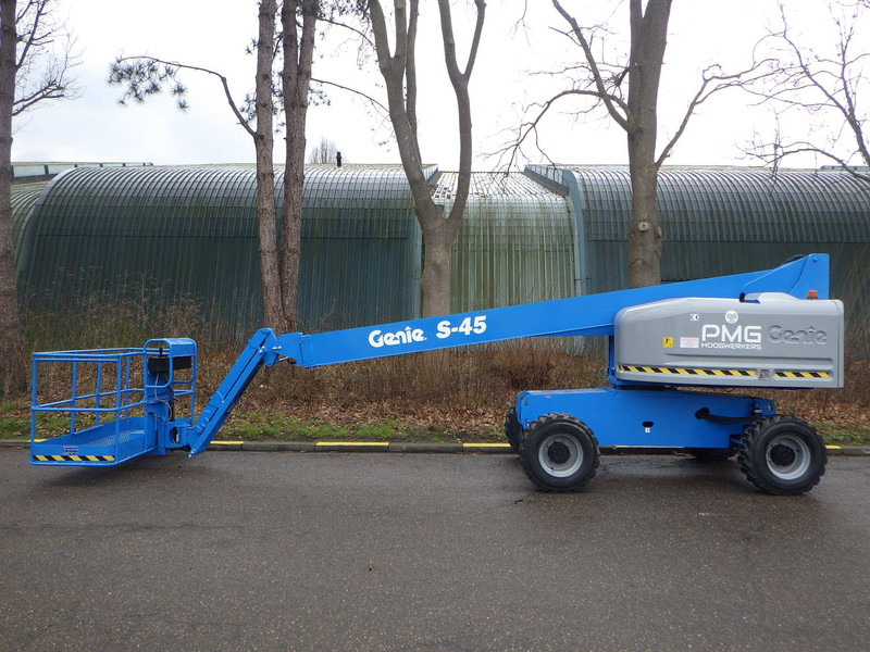 Genie S-45 - Телескопична платформа: снимка 1 Genie S-45 - Телескопична платформа: снимка 1