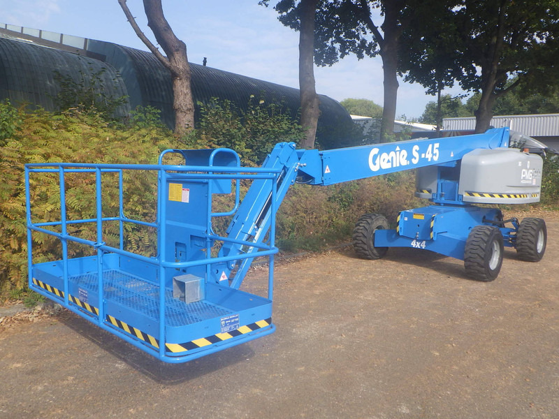 Genie S-45 - Телескопична платформа: снимка 3 Genie S-45 - Телескопична платформа: снимка 3