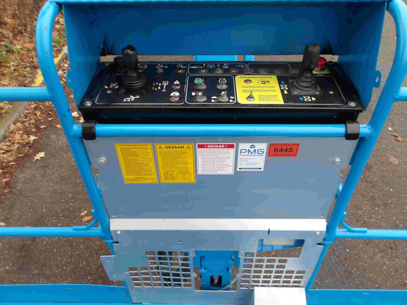 Genie S-85 - Телескопична платформа: снимка 5 Genie S-85 - Телескопична платформа: снимка 5