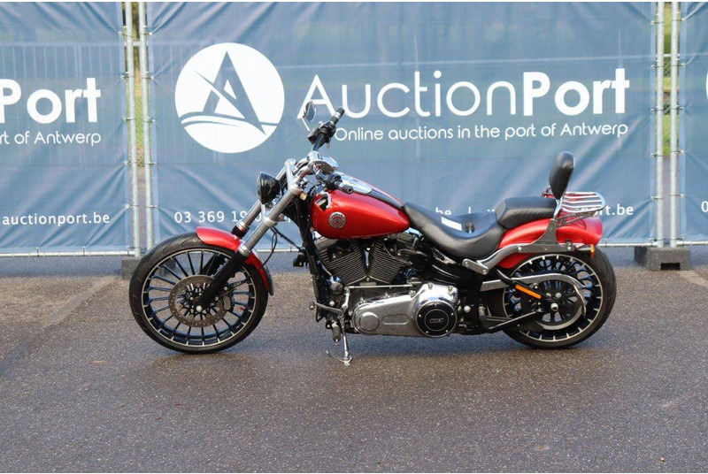 Harley-Davidson Breakout - Мотоциклет: снимка 2 Harley-Davidson Breakout - Мотоциклет: снимка 2