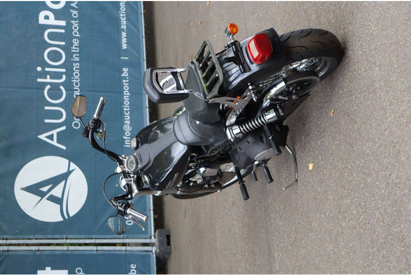 Harley-Davidson Dyna Street Bob - Мотоциклет: снимка 4 Harley-Davidson Dyna Street Bob - Мотоциклет: снимка 4