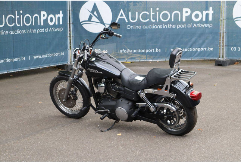 Harley-Davidson Dyna Street Bob - Мотоциклет: снимка 3 Harley-Davidson Dyna Street Bob - Мотоциклет: снимка 3