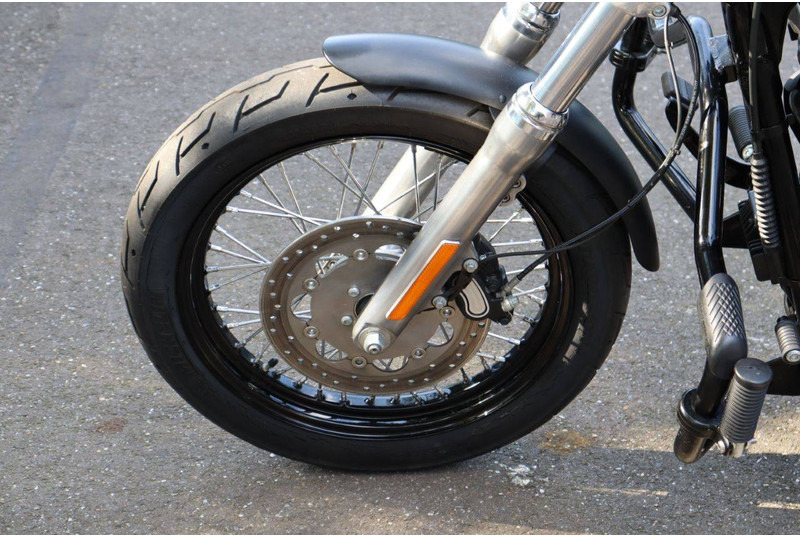 Мотоциклет Harley-Davidson Dyna Street Bob: снимка 10 Мотоциклет Harley-Davidson Dyna Street Bob: снимка 10