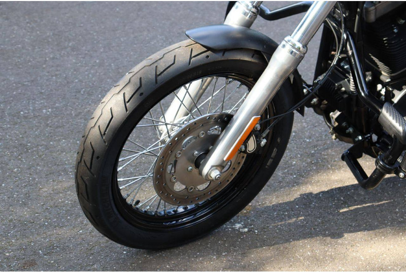 Мотоциклет Harley-Davidson Dyna Street Bob: снимка 11 Мотоциклет Harley-Davidson Dyna Street Bob: снимка 11