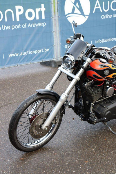 Мотоциклет Harley-Davidson Dyna Wide Glide: снимка 12