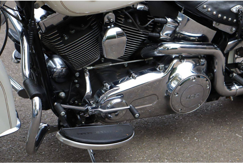 Мотоциклет Harley-Davidson Heritage Softail: снимка 15