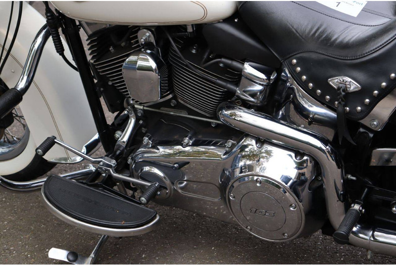 Мотоциклет Harley-Davidson Heritage Softail: снимка 17