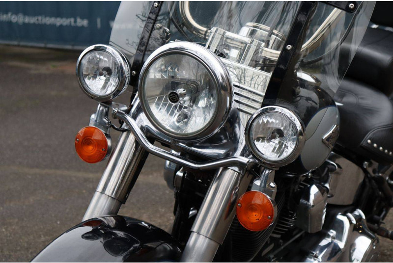 Мотоциклет Harley-Davidson Heritage Softail Classic: снимка 15 Мотоциклет Harley-Davidson Heritage Softail Classic: снимка 15
