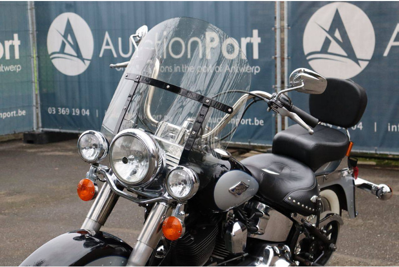 Мотоциклет Harley-Davidson Heritage Softail Classic: снимка 11 Мотоциклет Harley-Davidson Heritage Softail Classic: снимка 11