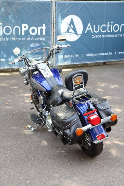 Harley-Davidson Heritage Softail Classic - Мотоциклет: снимка 4 Harley-Davidson Heritage Softail Classic - Мотоциклет: снимка 4