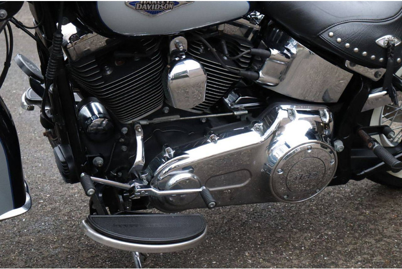 Мотоциклет Harley-Davidson Heritage Softail Classic: снимка 17 Мотоциклет Harley-Davidson Heritage Softail Classic: снимка 17