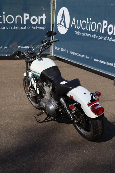 Harley-Davidson SPORTSTER XL883 SUPER LOW - Мотоциклет: снимка 4 Harley-Davidson SPORTSTER XL883 SUPER LOW - Мотоциклет: снимка 4