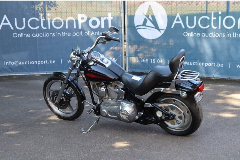 Harley-Davidson Softail Custom - Мотоциклет: снимка 3 Harley-Davidson Softail Custom - Мотоциклет: снимка 3